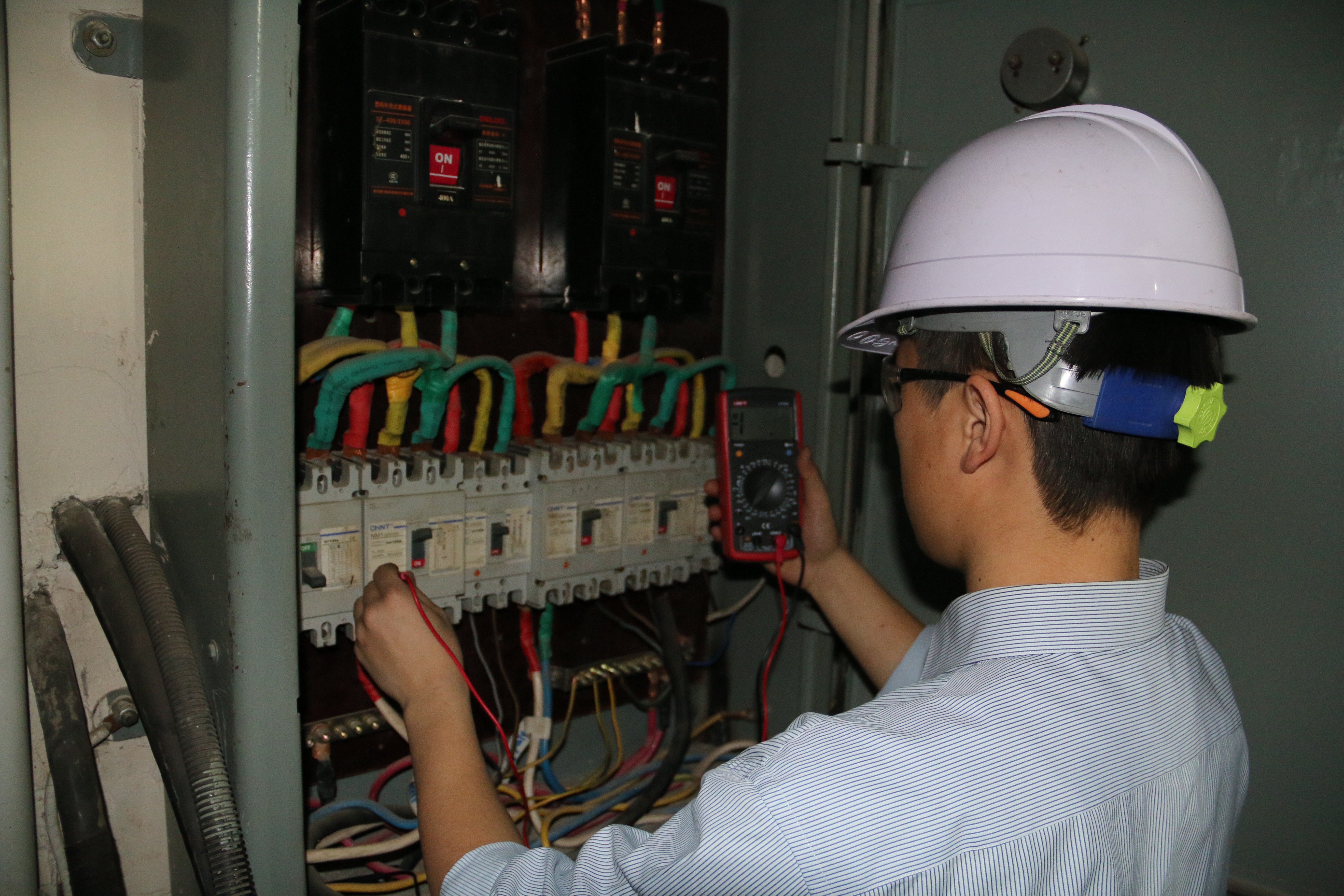 Ажлын орчин